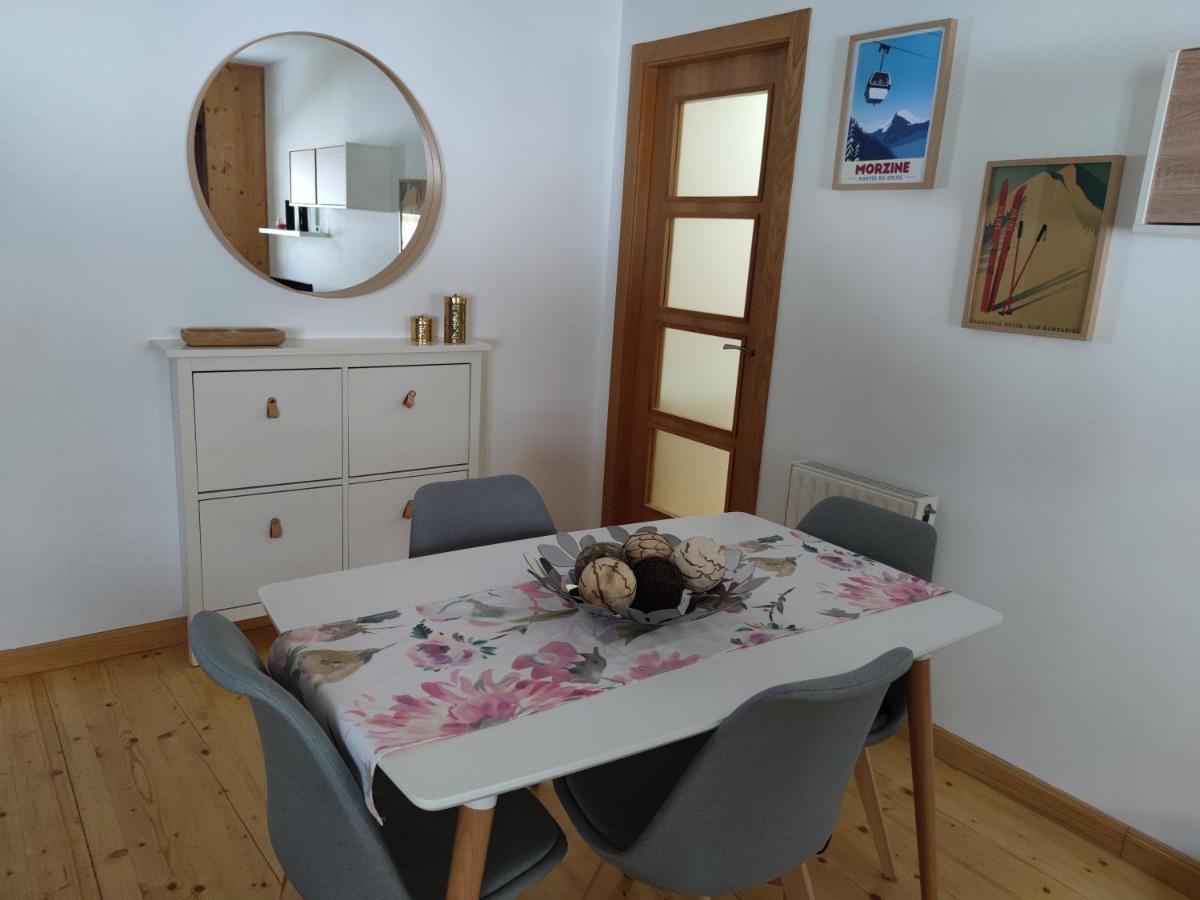 Apartamento Luga Castiello de Jaca Bagian luar foto