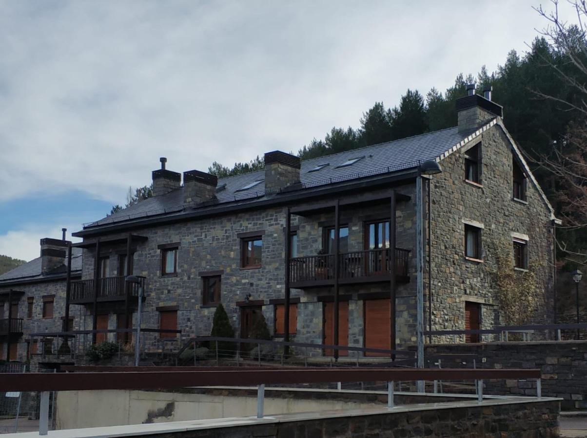 Apartamento Luga Castiello de Jaca Bagian luar foto
