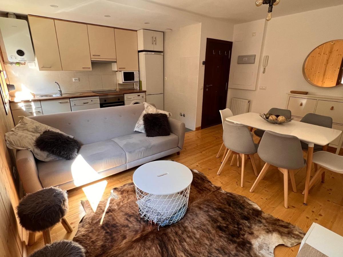 Apartamento Luga Castiello de Jaca Bagian luar foto